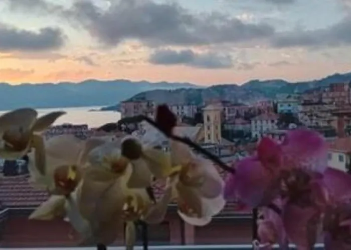 5 Terre - - La Caletta * Lerici